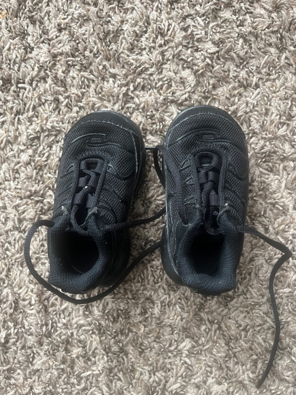 Nike Kids Black Mesh Athletic Sneakers